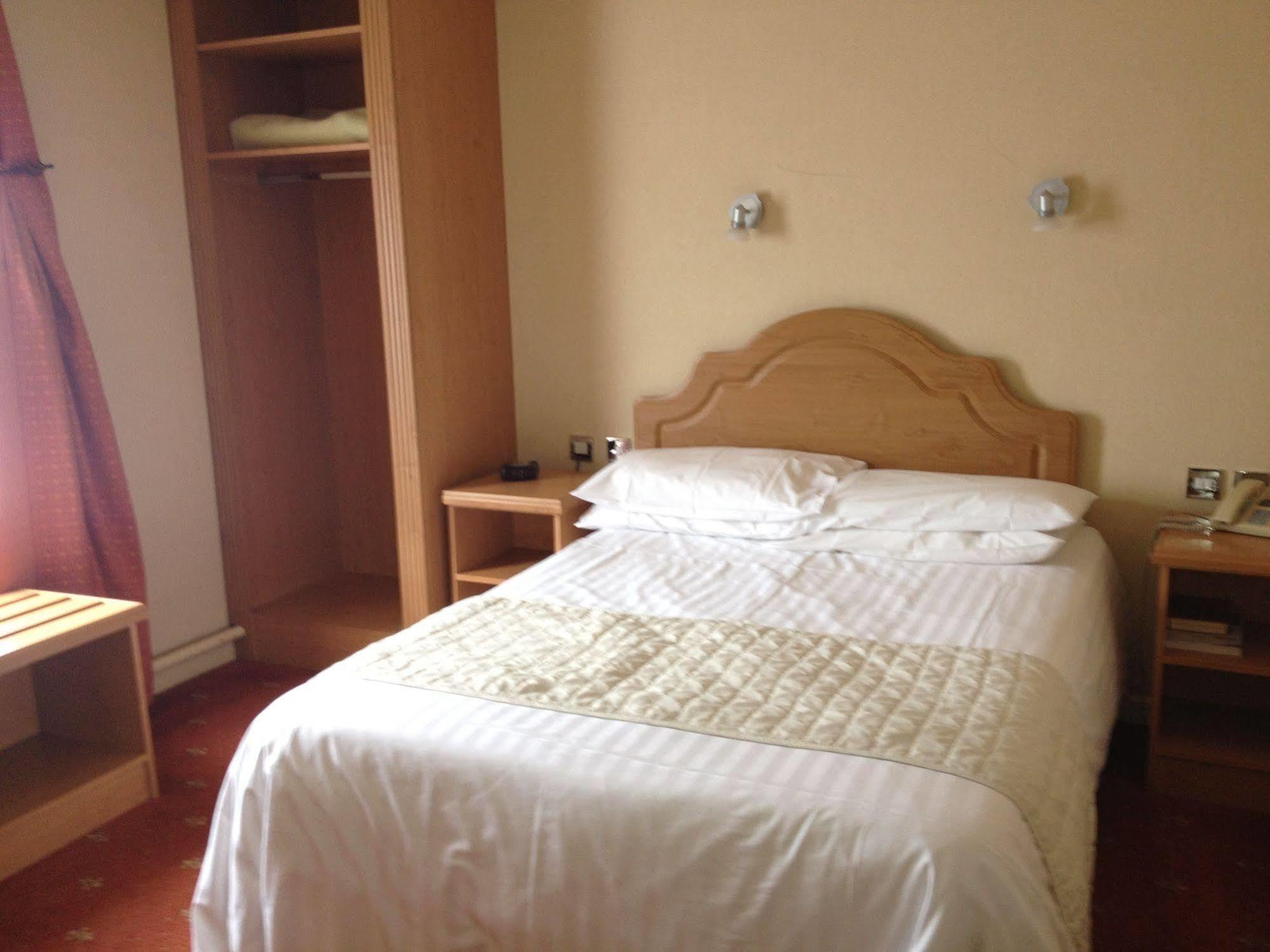 The Royal Hotel Cookstown Εξωτερικό φωτογραφία